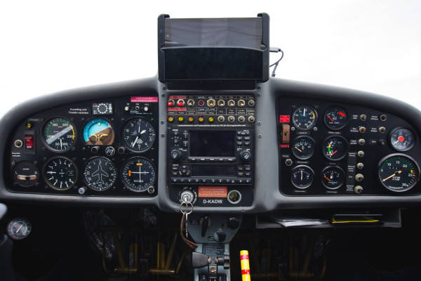 Dimona Cockpit